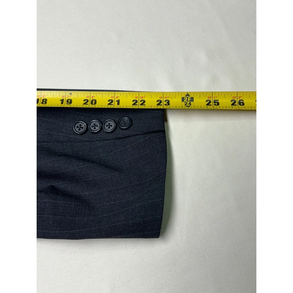 Brooks Brothers introduce touch